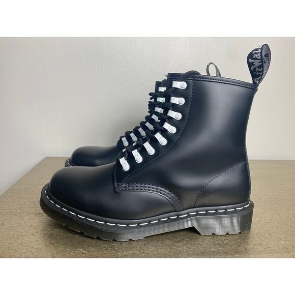NWT DR MARTENS BOOTS 9 BLACK LEATHER SMOOTH 1460 LACE UP WHITE FAIRY GRUNGE GOTH - Picture 3 of 15